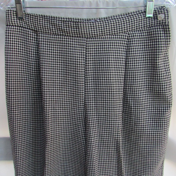Classic Black and White Checkered Wide Leg Pants - Picture 4 of 6